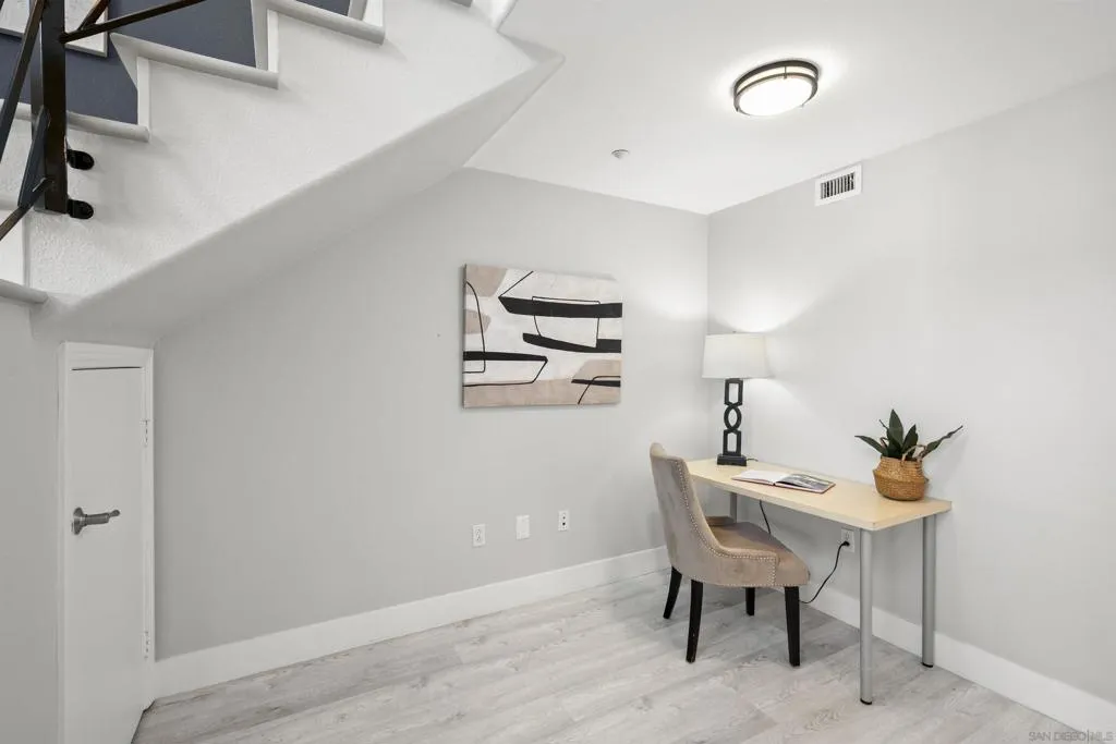 1501 India St 605, San Diego, California 92101 home-pic-7